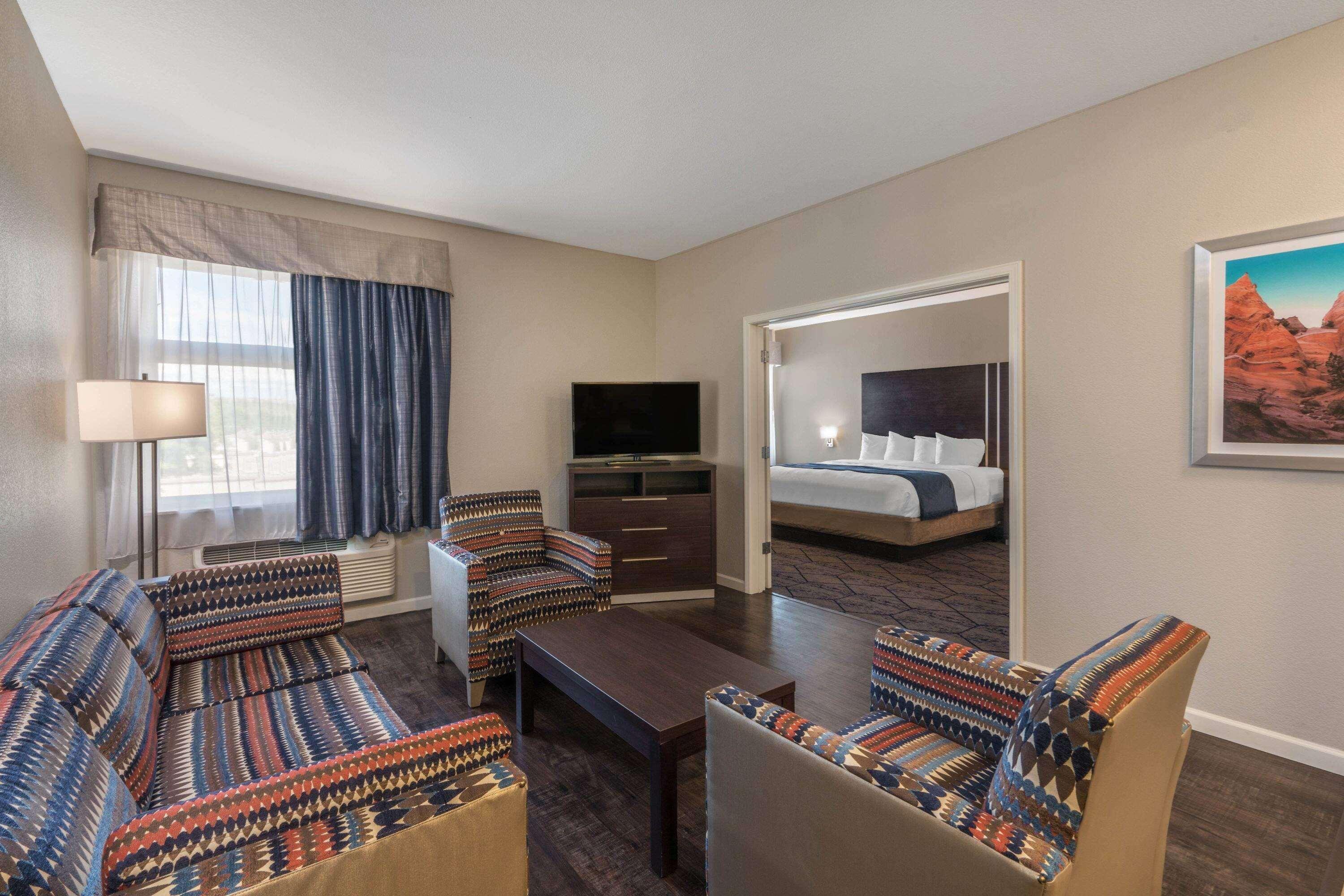 מלון Baymont By Wyndham Albuquerque Airport מראה חיצוני תמונה